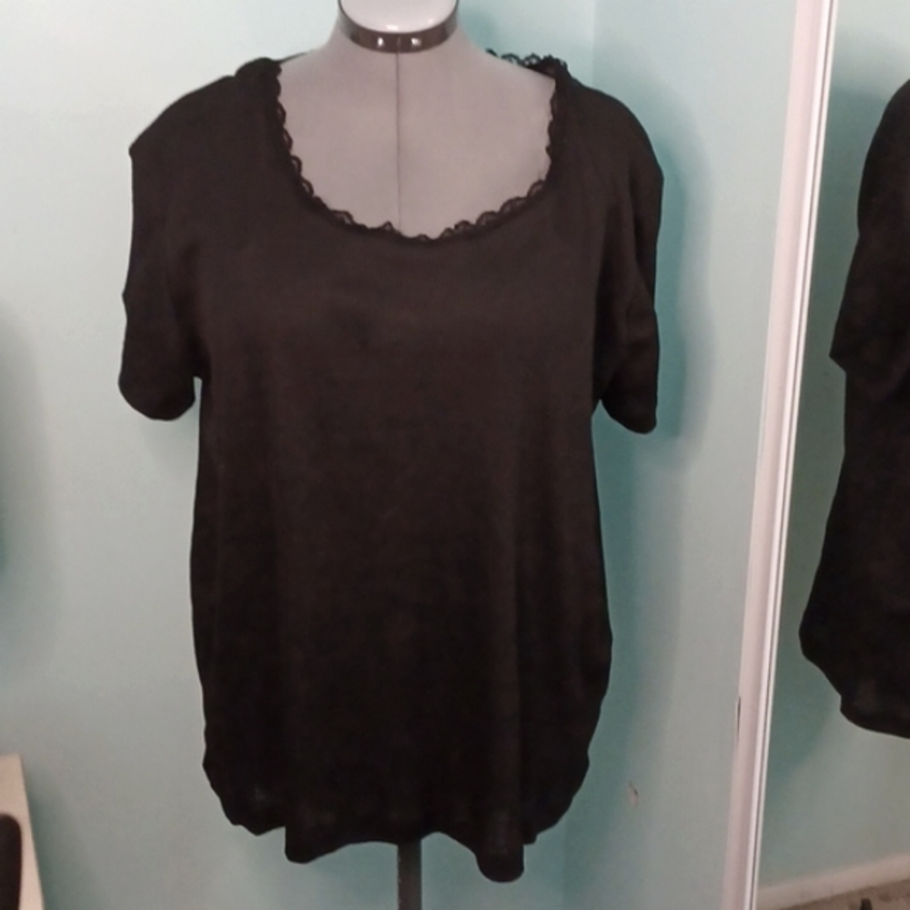 NWOT Arabella Black Tee